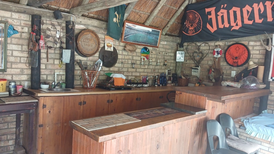 4 Bedroom Property for Sale in Bathurst Eastern Cape
